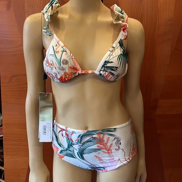 PAT BO - Picture 2 of 12